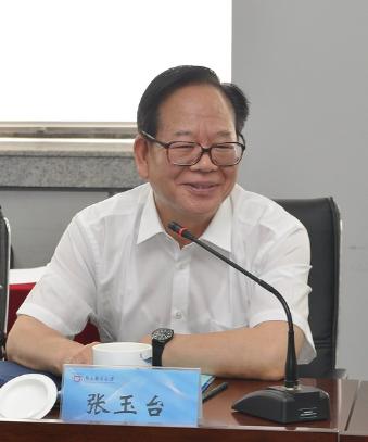 全国政协委员、教科文卫体委员会主任、国家教育咨询委员会创新人才培养模式改革组组长张玉台讲话